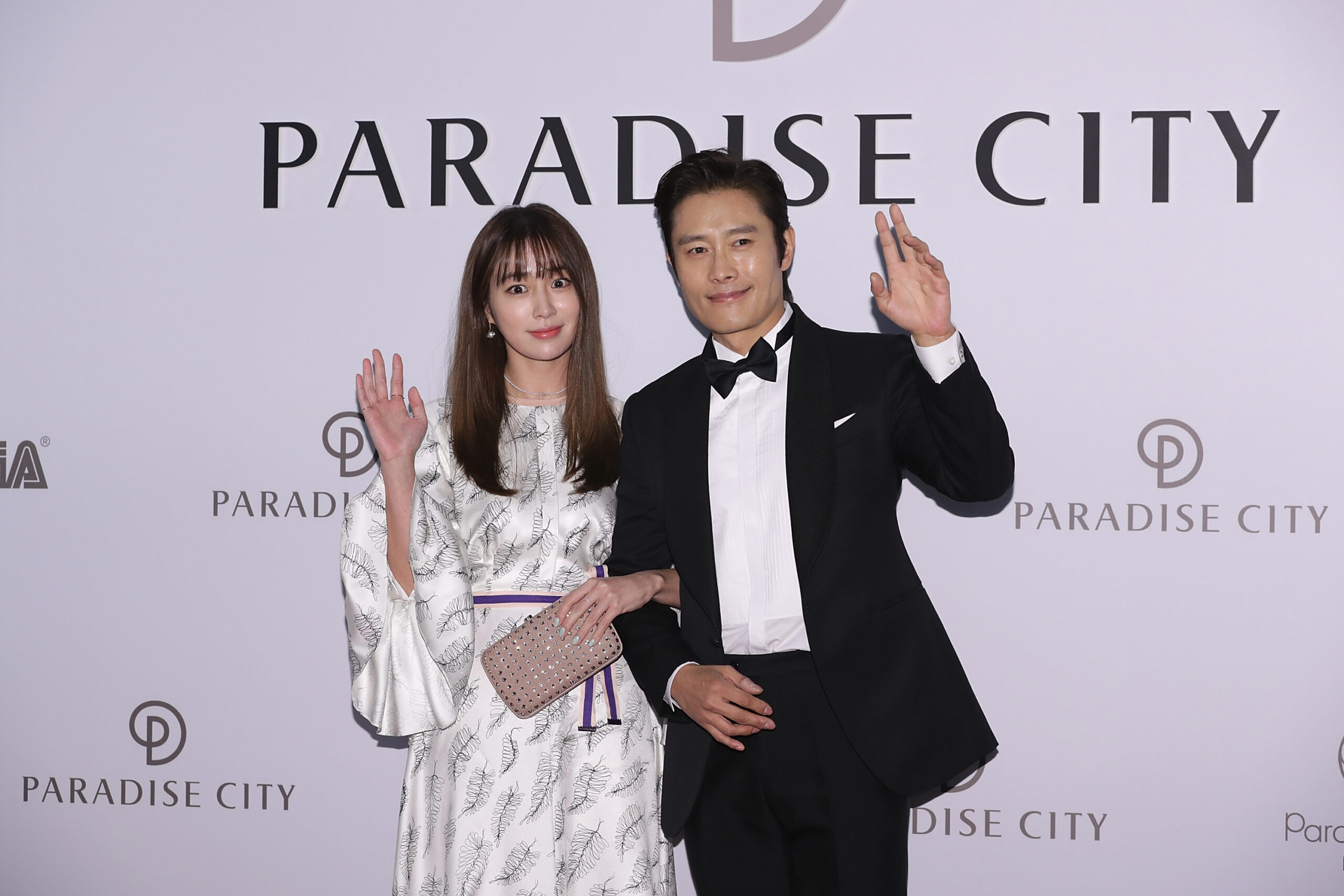 Lee Min-Jung and Lee Byung-Hun attend the "PARADISE CITY" Grand Opening on April 20, 2017 in Incheon, South Korea. | Source: Getty Images